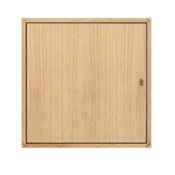 - S10 REOL MED LÅGE I HVIDPIGMENTERET EGEFINÉR*Andersen Furniture Sale