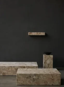 Copenhagen - Plinth Low, Kunis Breccia - Marmor sofabord eller skulptur*Audo Clearance
