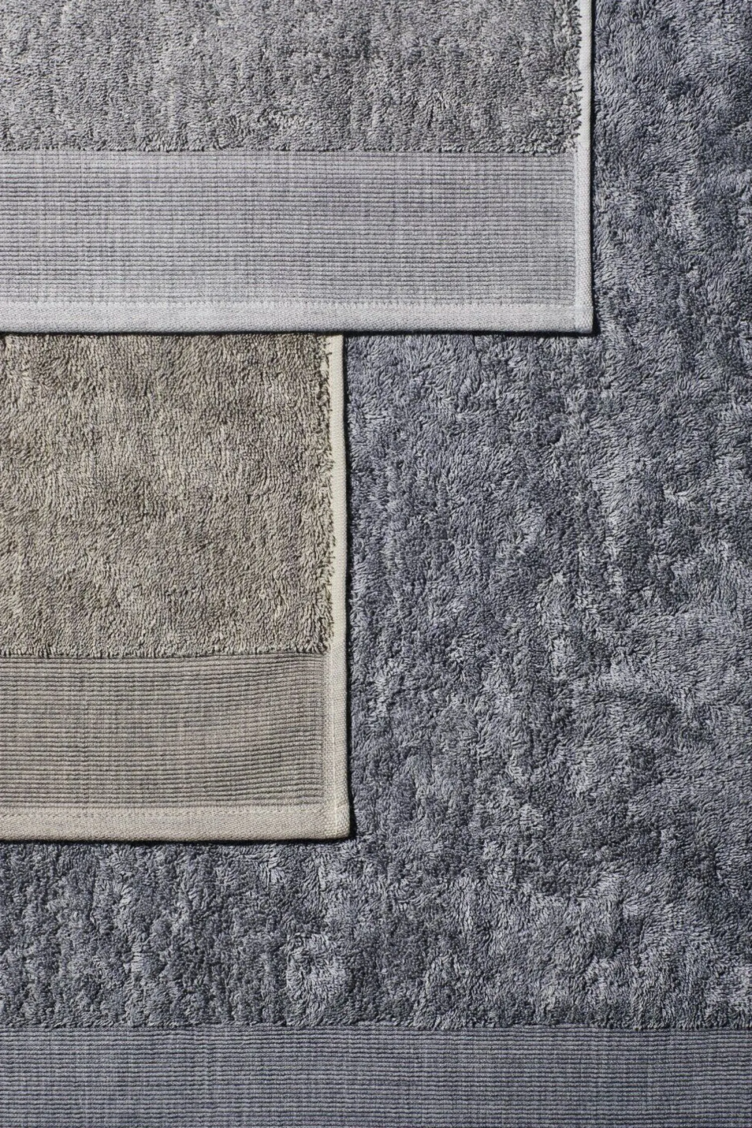 - Bath Towel - Elephant Skin Melange - 70 x 140 cm - GIO -*Blomus Online