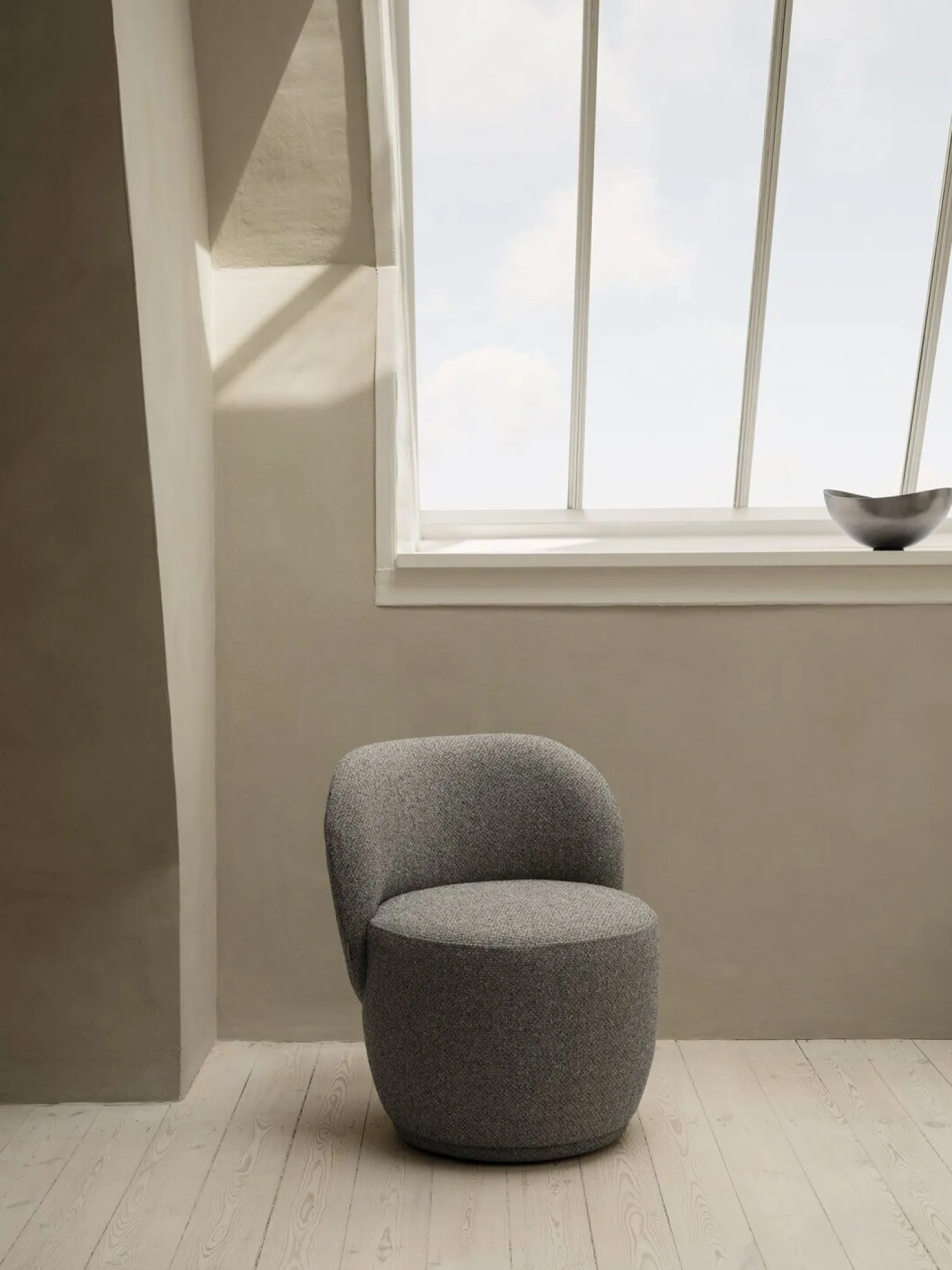 - Bowl, S - ONDEA - Burned Metal, metallic finish^Blomus