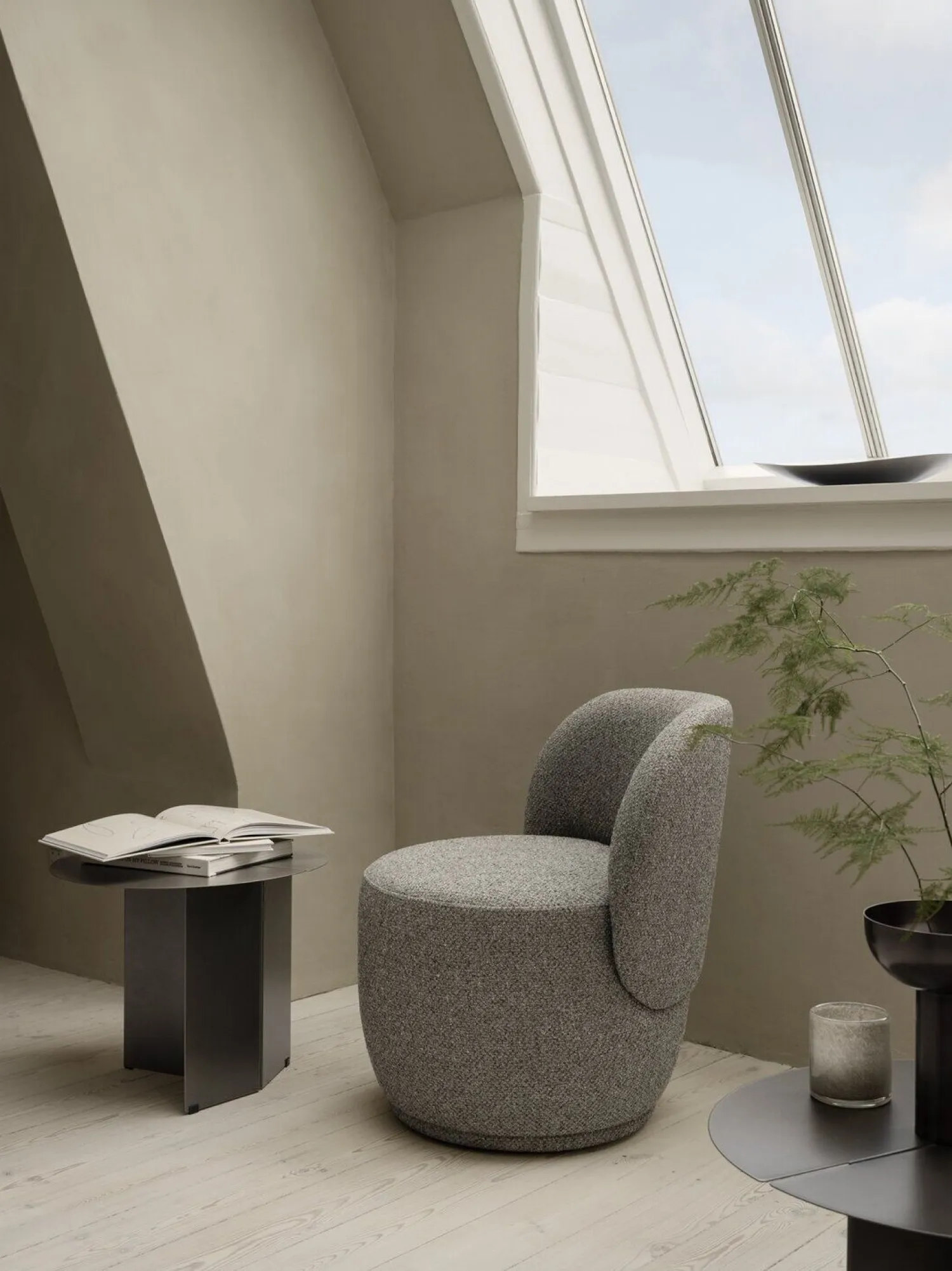 - Bowl, S - ONDEA - Burned Metal, metallic finish^Blomus Clearance