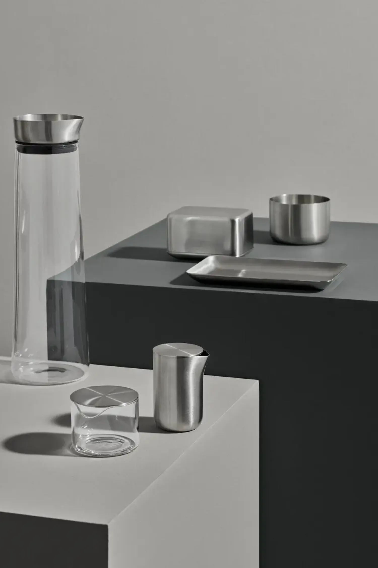 - Karaffel - med låg i børstet stål^Blomus Outlet