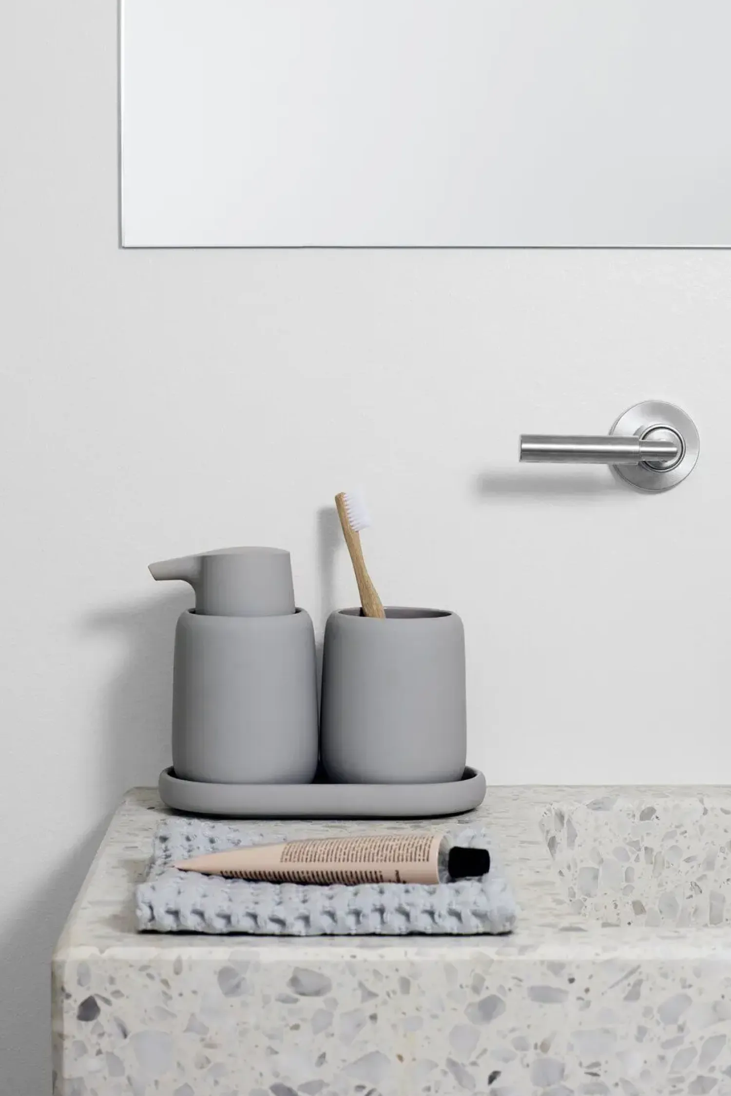 - Sæbedispenser - Sono - Micro Chip/lys grå*Blomus Outlet