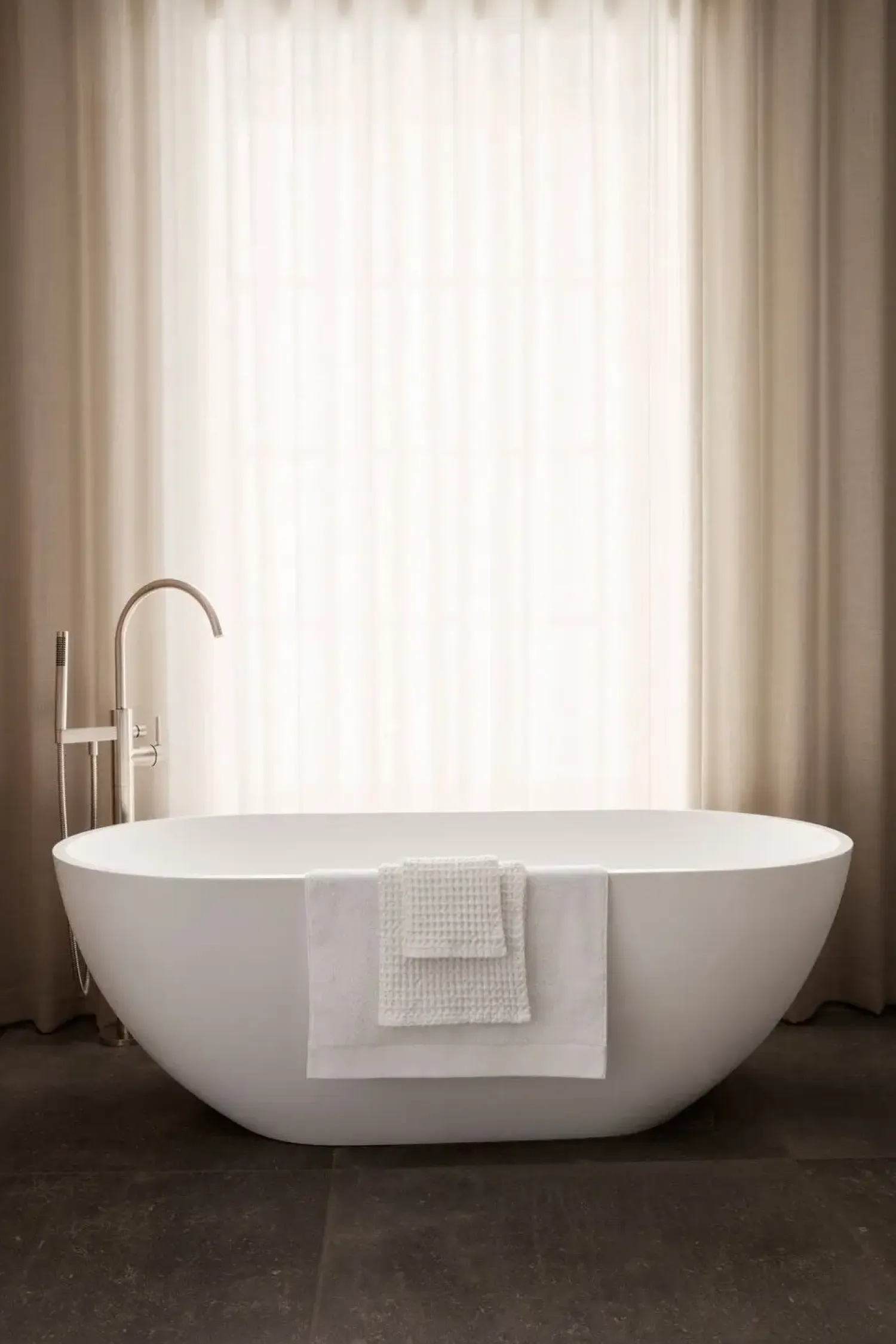 - Set of 4 Guest Hand Towels - Black - RIVA^Blomus Outlet