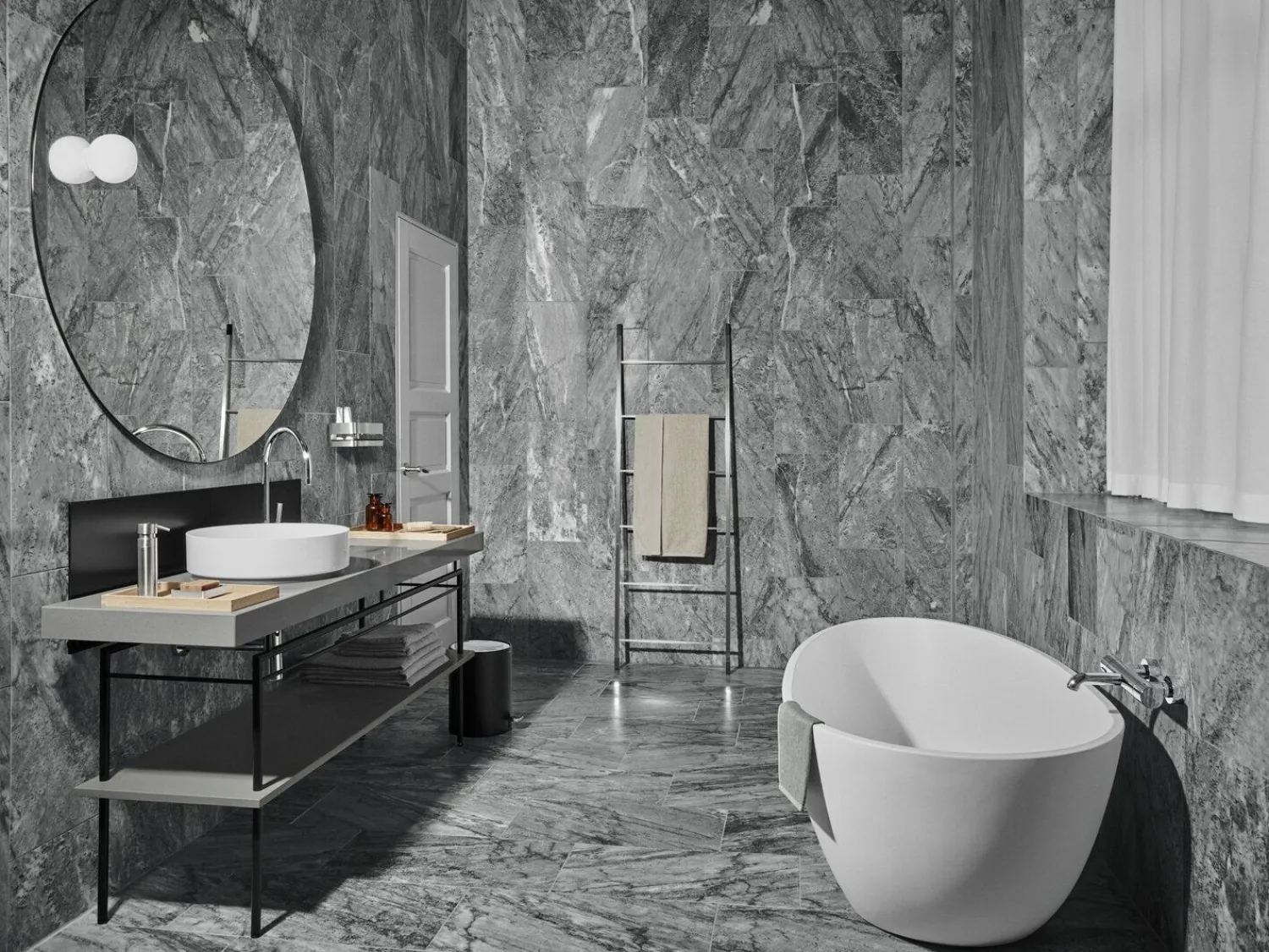 - Soap Dispenser - polished - NEXIO*Blomus Outlet