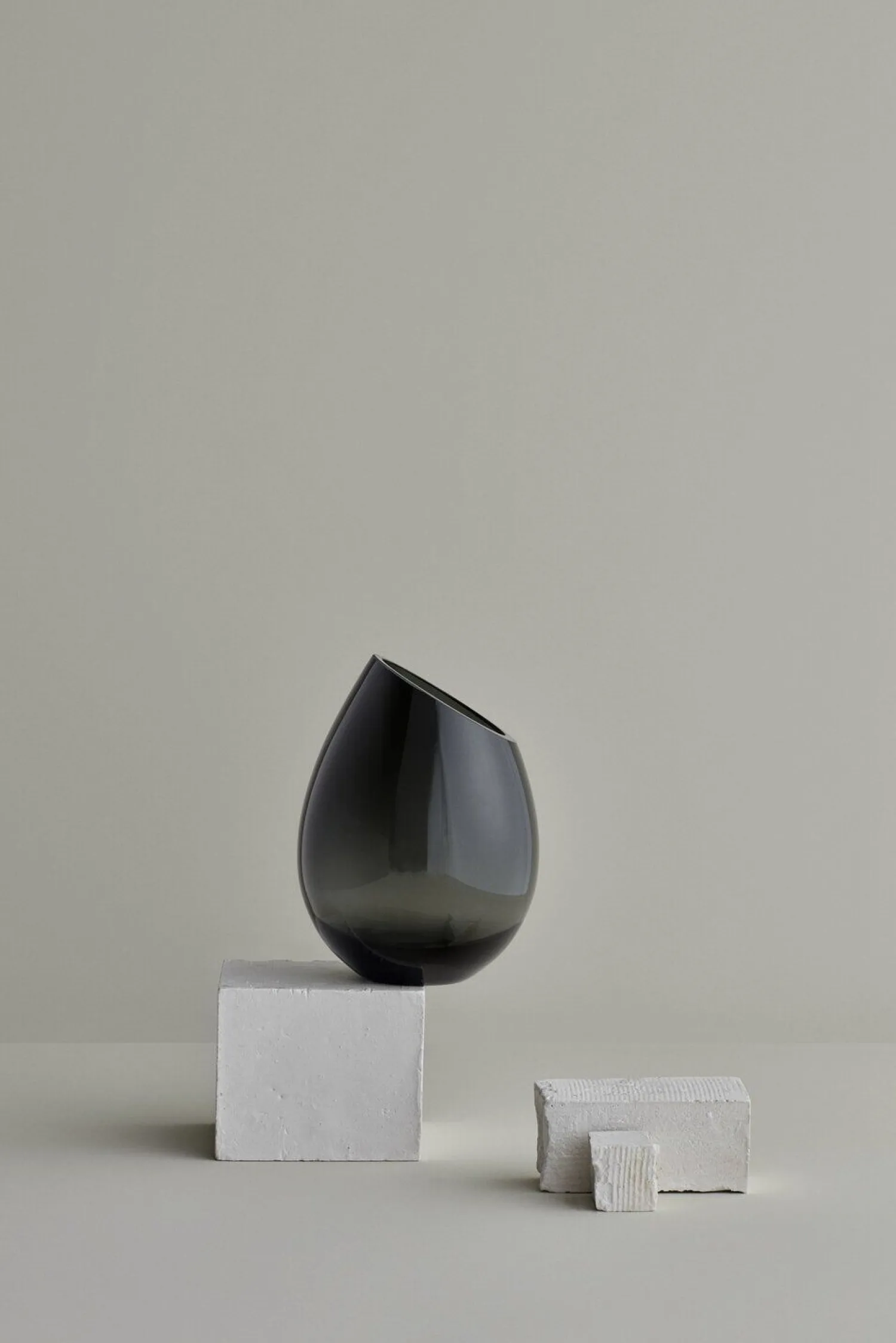 - Vase - Smoke - DROP^Blomus