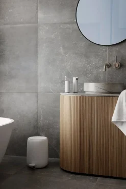 - Wall-mounted Soap Dispenser - White - MODO*Blomus