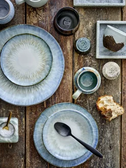 - Calen Tallerken, Blå, Stentøj^Bloomingville Hot