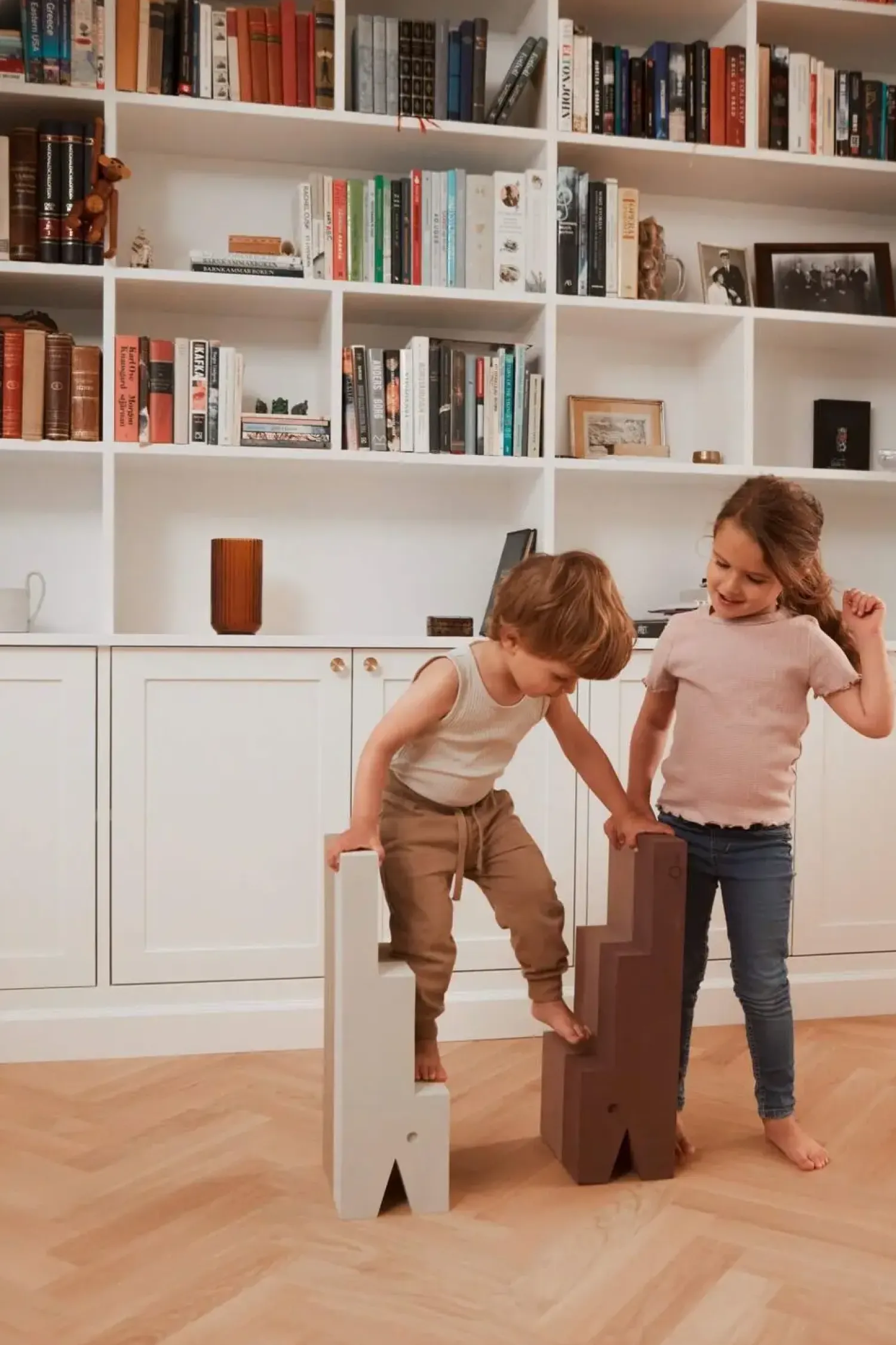 - Krokodille M Sand grey^bObles New