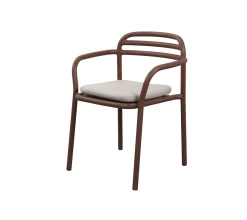 - Bliss stol m/armlæn, stabelbar Desert red, aluminium*Cane-Line Best