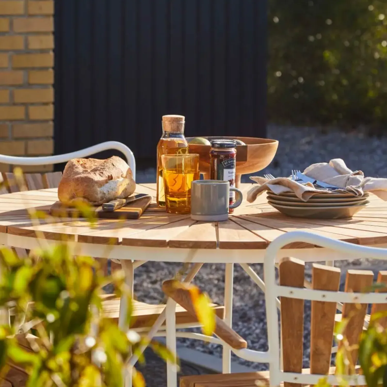 - Havebord - Ellen bord Ø110cm hvid/teak*Cinas