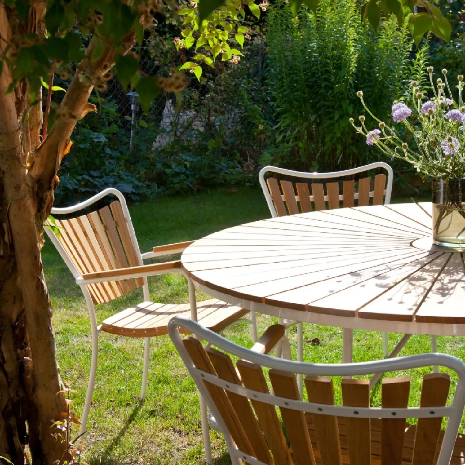 - Havebord - Ellen bord Ø110cm hvid/teak*Cinas