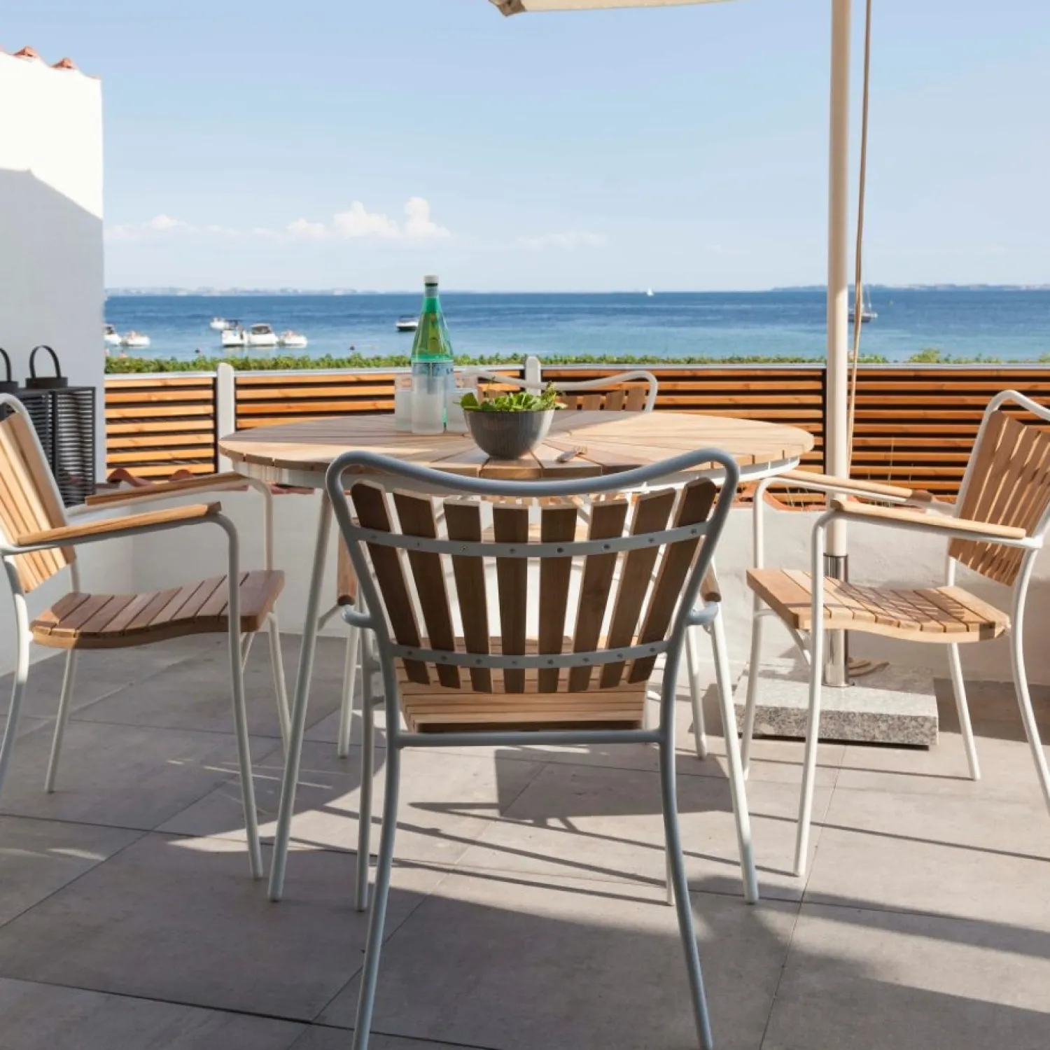 - Havebord - Ellen bord Ø110cm hvid/teak*Cinas