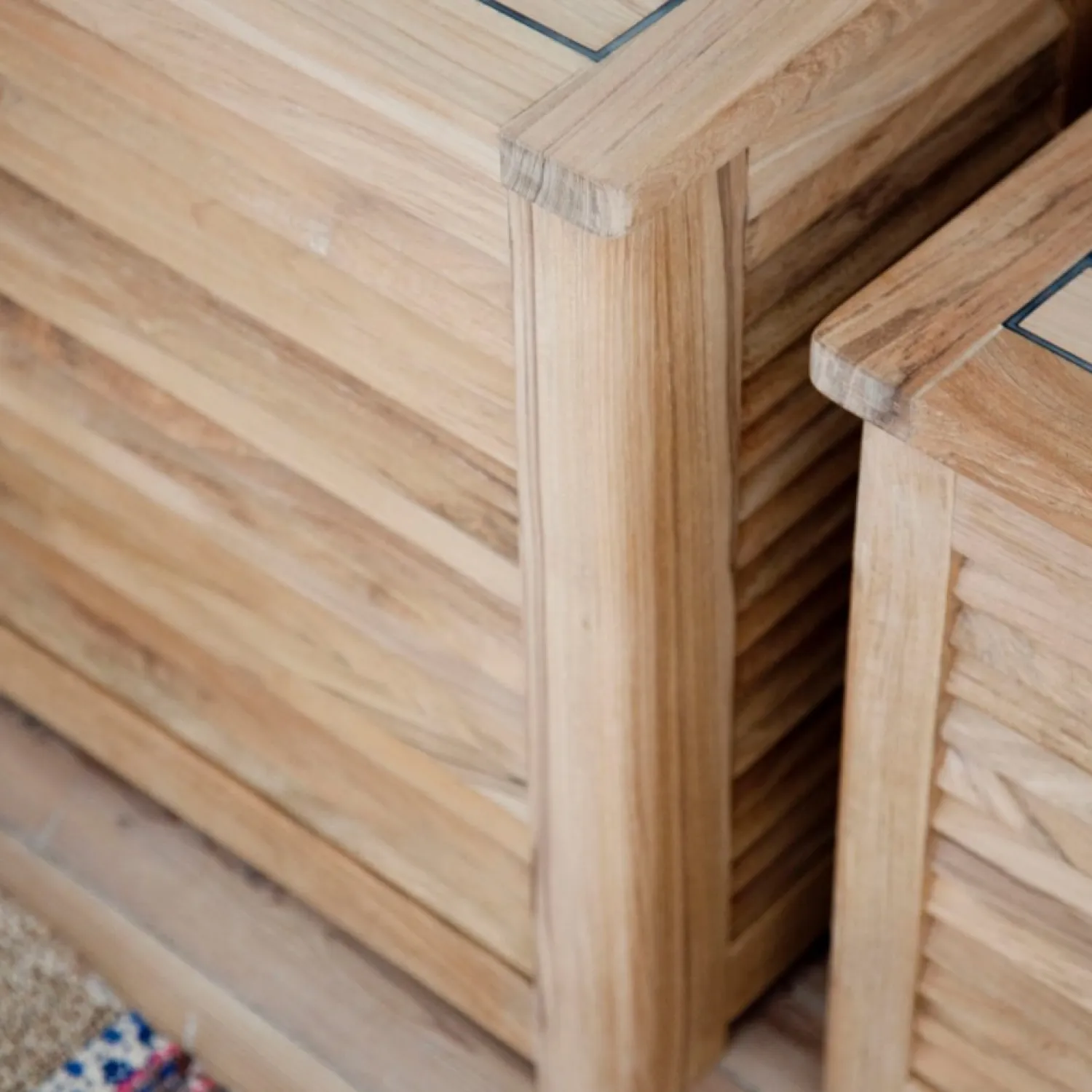 - Opbevaringsboks m. jalousi, lille, teak^Cinas Sale