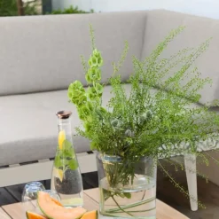 - Rio lounge sofa, Sandy Grey aluminiums stel, med hynder i Sand*Cinas Best