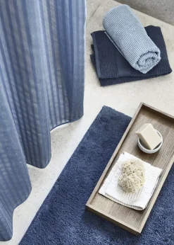 - Badeforhæng - Lines shower curtain w/eyelets 220 cm - Mørk blå*Compliments Sale