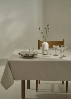 - Confetti Damask Table Cloth 150x300 cm - Moon^Compliments Sale