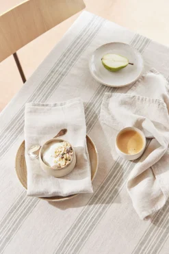 - Dug - Arles Table Cloth 150x250 cm - Grøn^Compliments