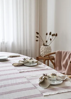 - Dug - Arles Table Cloth 150x350 cm Plum^Compliments Outlet