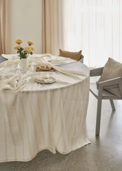 - Dug - Brise Table Cloth 150x290 cm - Gul*Compliments Sale