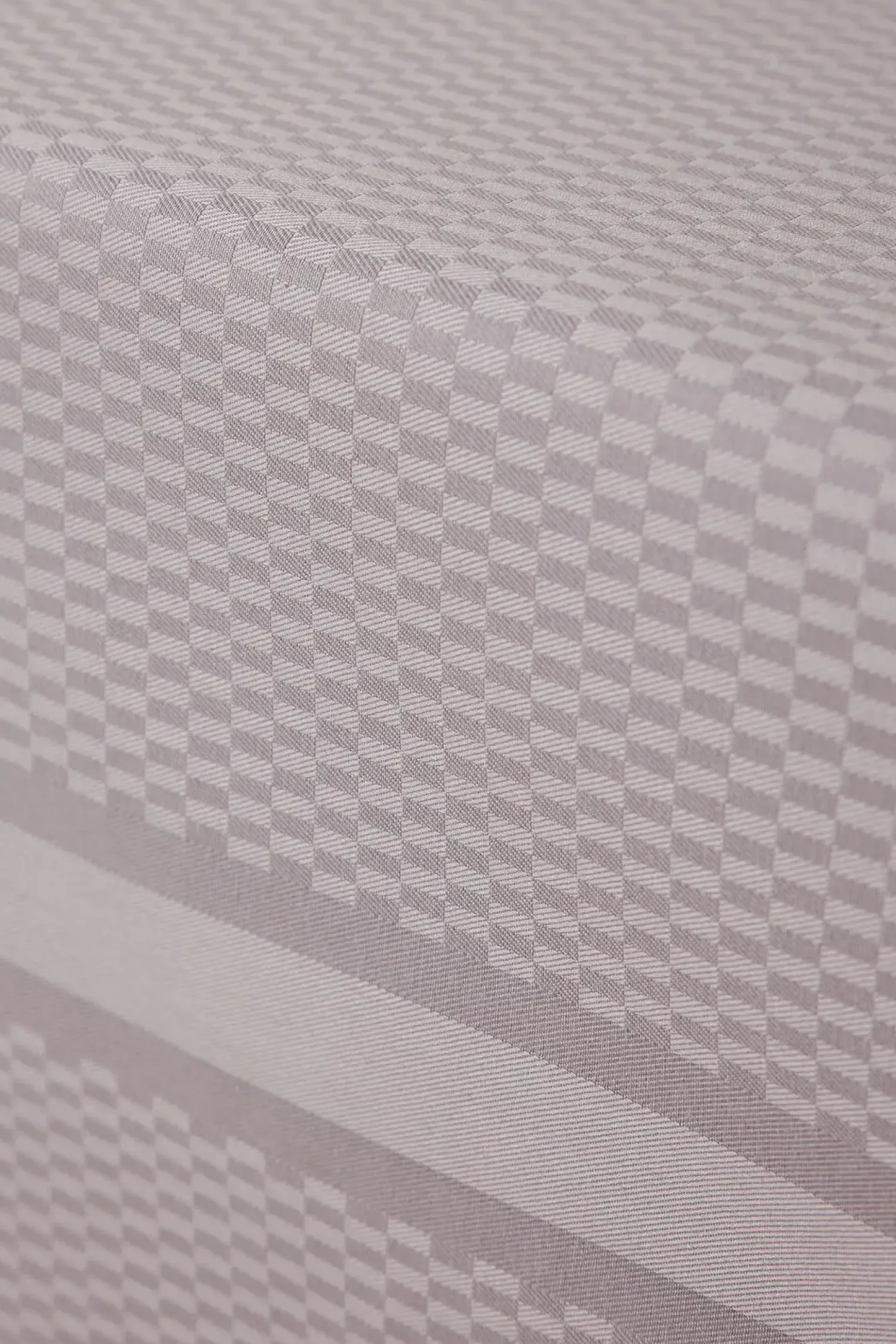 - Dug - Tile Damask Table Cloth 150x 300 cm - Ash rose*Compliments Sale