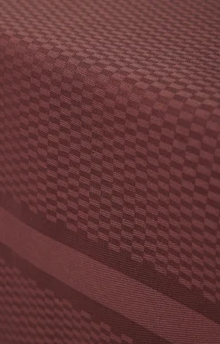 - Dug - Tile Damask Table Cloth 150x 350 cm - Vinrød^Compliments New