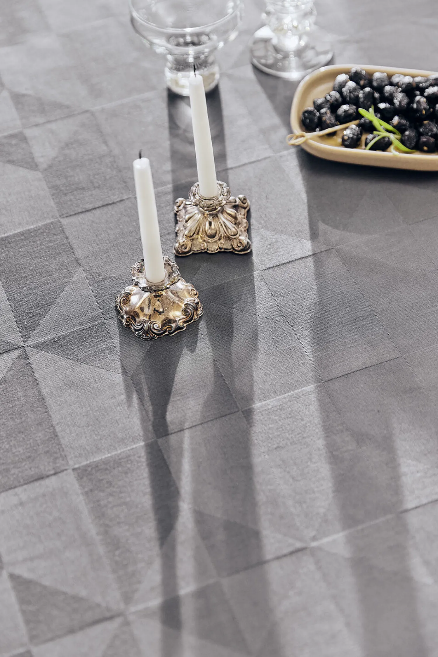 - Dug - Wind Damask-140x270 cm - Grå^Compliments Clearance