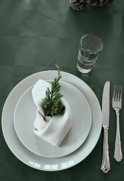 - Dug - Wind Damask-140x270 cm - Skovgrøn*Compliments Sale