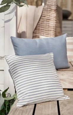 - Pudebetræk Outdoor Fine Stripe 40x60 cm - Støvet blå*Compliments