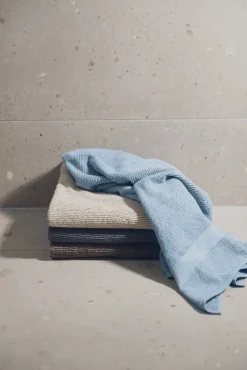 - Slow Towel 50x100 cm - grey^Compliments Online