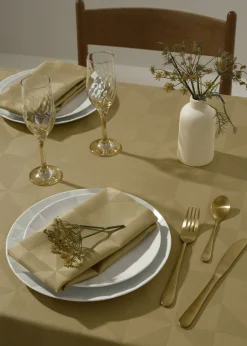 - Wind Damask Table Cloth 150x250 cm - Messing^Compliments Clearance