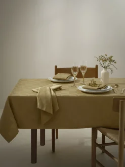 - Wind Damask Table Cloth 150x300 cm - Messing*Compliments Best