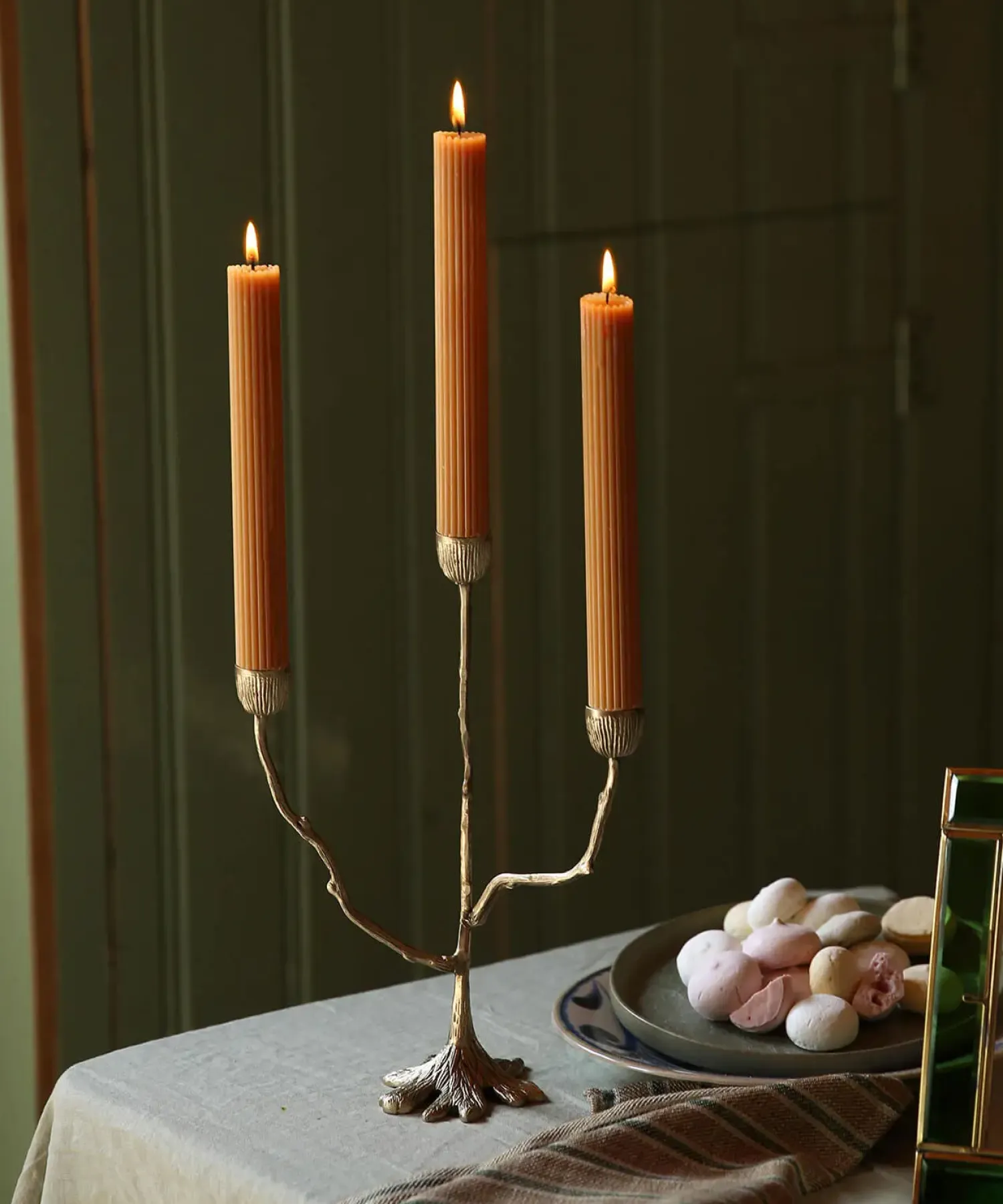 - Lysestage - 3 armet lysestage - Misty Triple - Messing/Brass*Doing Goods New