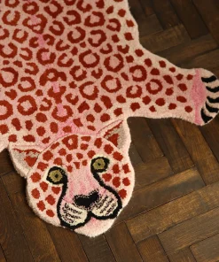 - Pink Leopard Gulvtæppe - Large - 150x88x2 cm^Doing Goods Hot