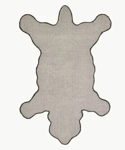 - Sort bjørne tæppe - Blooming Black Bear - Large - 143x97 cm*Doing Goods Online