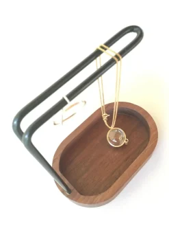 - Hang On - Smykkeholder - Valnød/Sort*Dot Aarhus Outlet