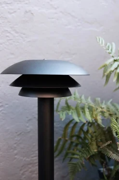 Dyberg Larsen - DL20 bedlampe - udendørs havelampe - sort (højde 80 cm)* Hot
