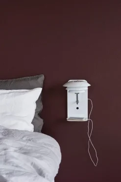 - DL20 USB Hylde inkl. Lampe - Hvid^Dyberg Larsen Best