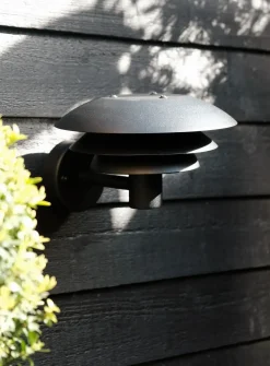 Dyberg Larsen - DL20 væglampe - udendørs - sort^ New