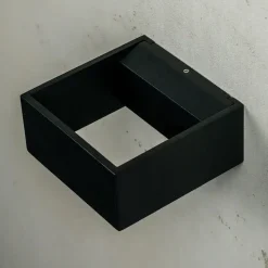 - Jupiter udendørs væglampe^Dyberg Larsen