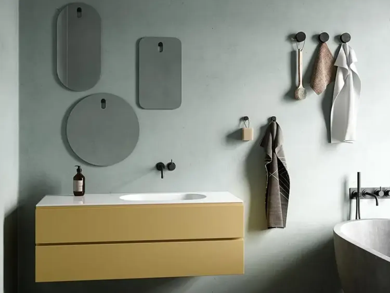 Ekta Living - Spejl - Mirror you - Oval - 60x30 cm* New