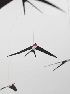 Flensted hanging art - Svale mobile 5 - (5 svaler)*Flensted Mobiles Outlet