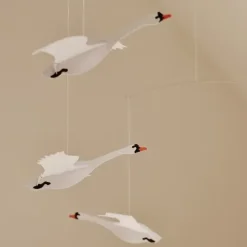 Flensted hanging art Uro - Nordens svaner mobile - 54x48 cm^Flensted Mobiles Outlet