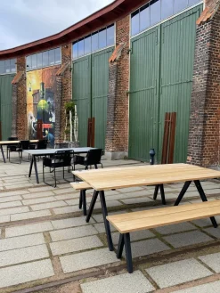 Friis Furniture - Alba spisebord - teaktræ - 200x95 cm - sorte ben^ Online