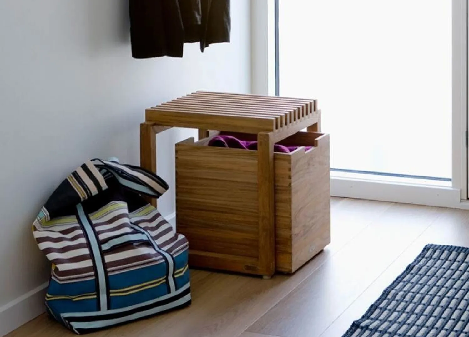 Fritz Hansen - Cutter Taburet / Cutter Stool - Teak*Fritz Hansen Clearance