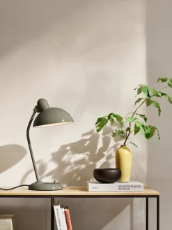- Kaiser Idell 6556-T - Bordlampe - Oliven grøn*Fritz Hansen Outlet