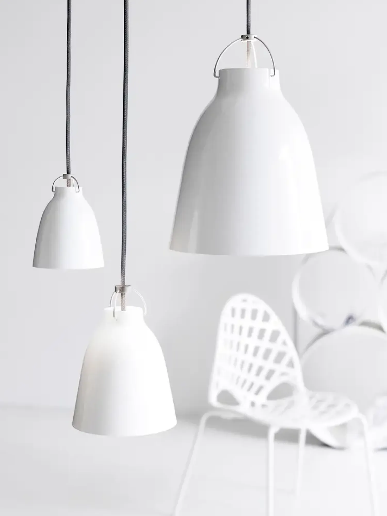 - Loftlampe - Caravaggio - Hvid - P2 Medium - Grå ledning 3m^Fritz Hansen