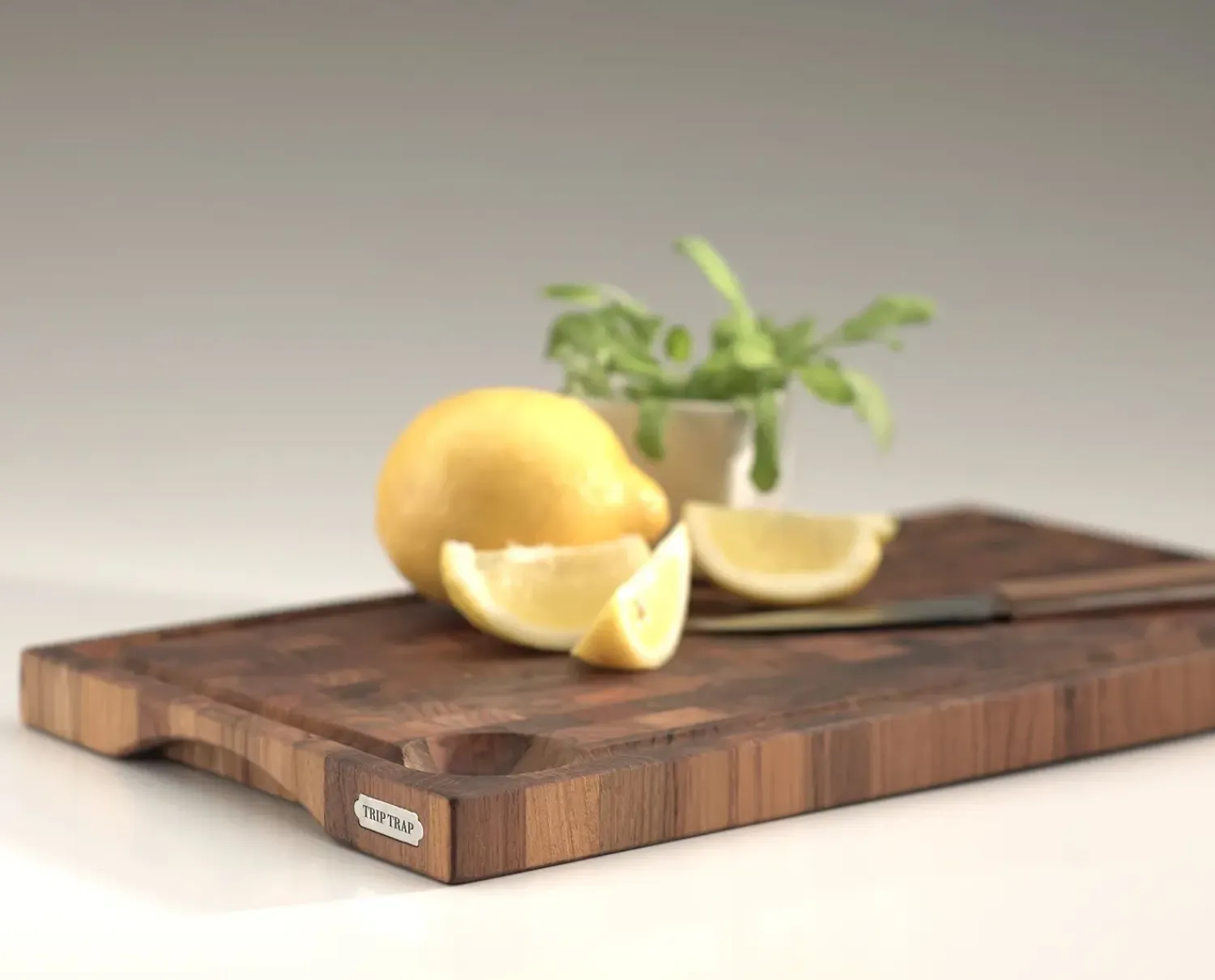 Fritz Hansen - Skærebræt - Dania - 24 x 40 cm - Teak*Fritz Hansen Clearance