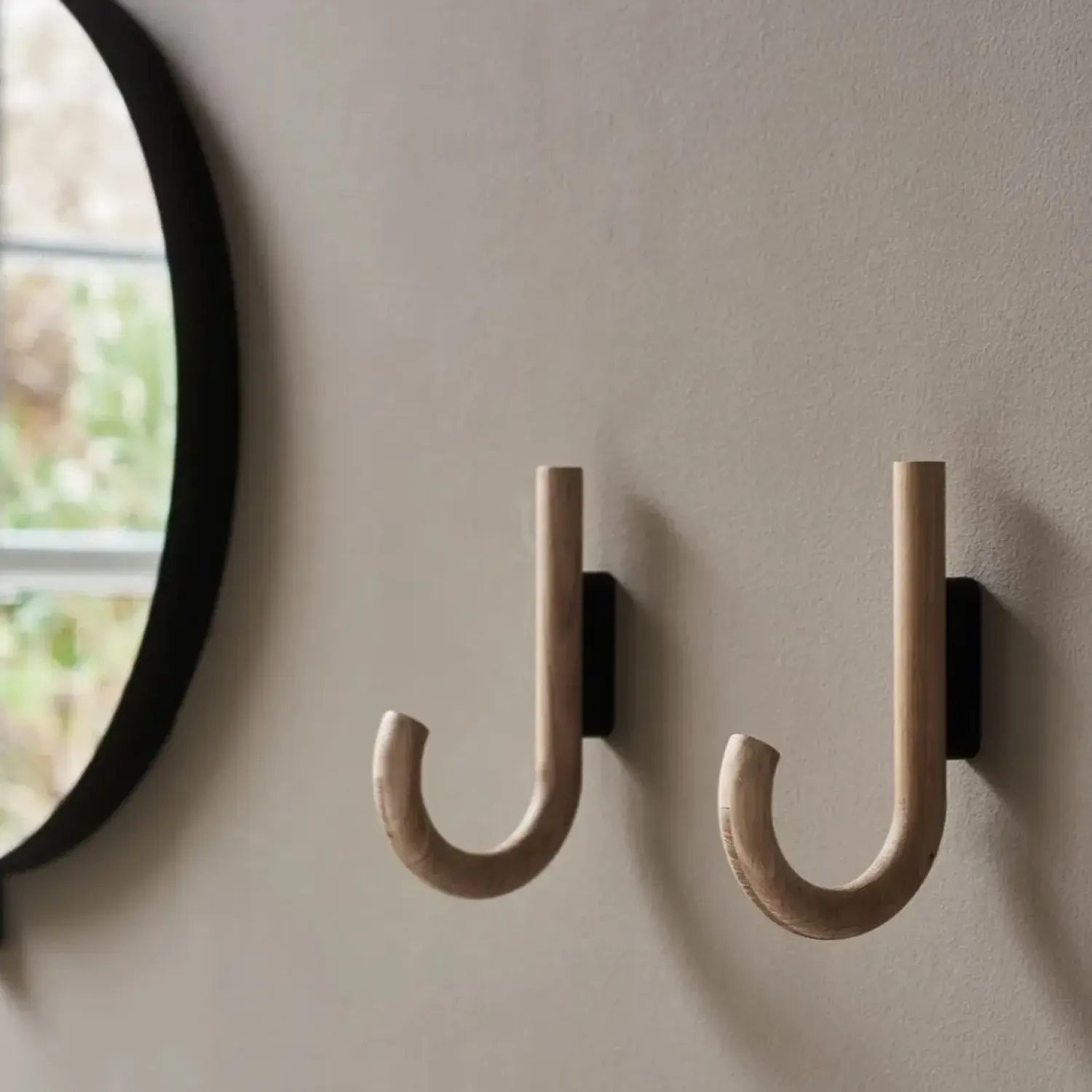 - Hook knage i Eg og sort, 13 x 2 x 19 cm*Gejst Clearance