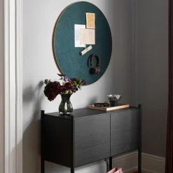 - Opslagstavle - Retell - Grøn og Messing kant - ø80 cm*Gejst Clearance